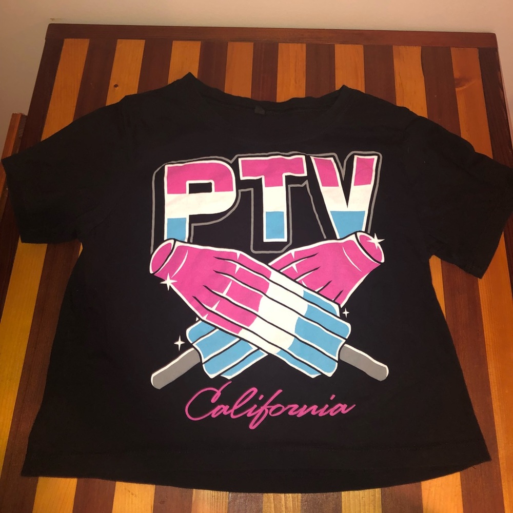 ⚡️SALE—NEW PTV ( pierce the veil ) Crop top